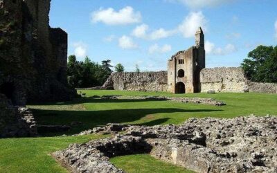 English Heritage supporting food banks